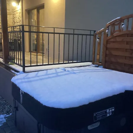 Orechovka Wellness 펜션 투르노브